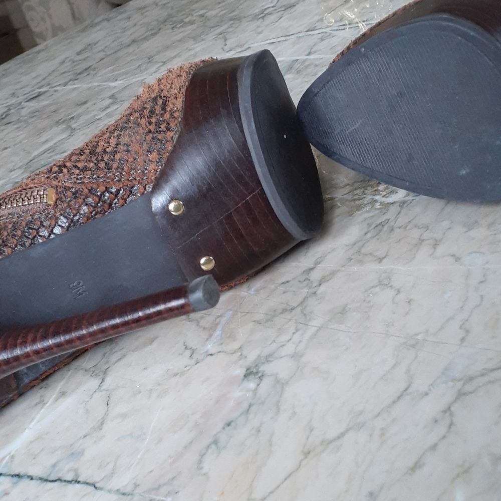 Michael Kors boots - Picture 10 of 15